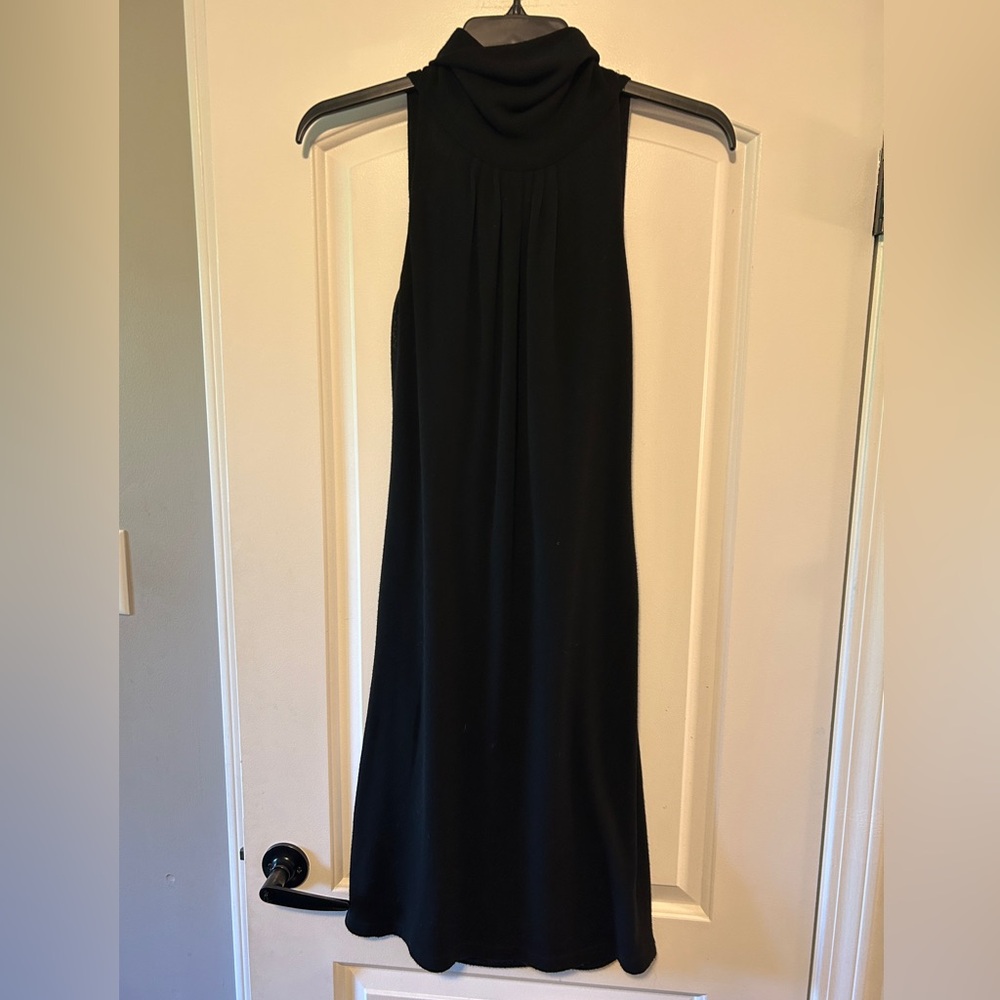 Backless Turtleneck Knit Dress - M